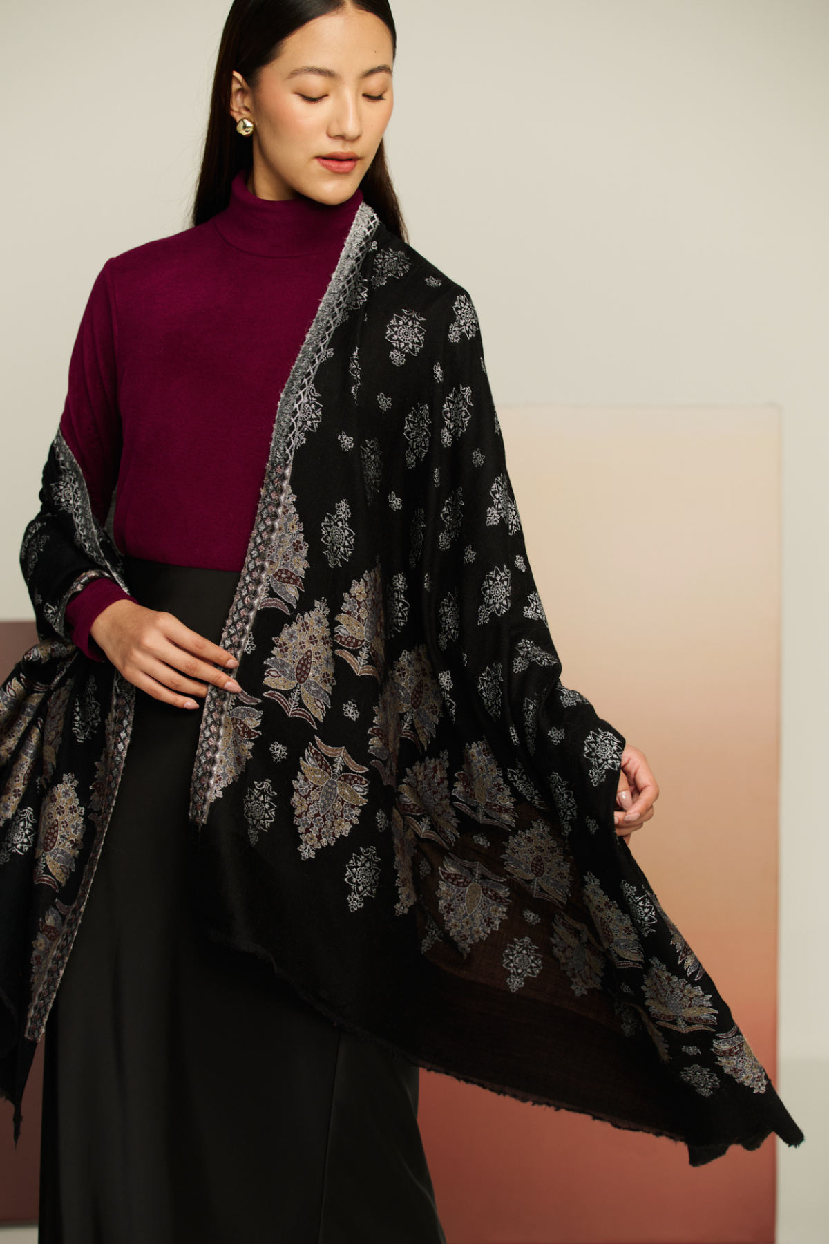 Buti Frame - Buti Palla Shawl
