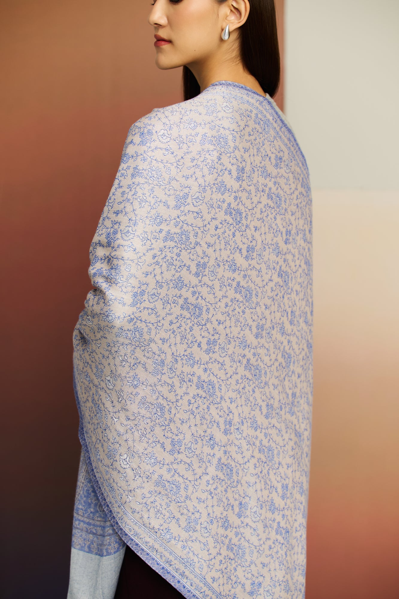 Fine Wool Muddal Reversible Self Jali Stole