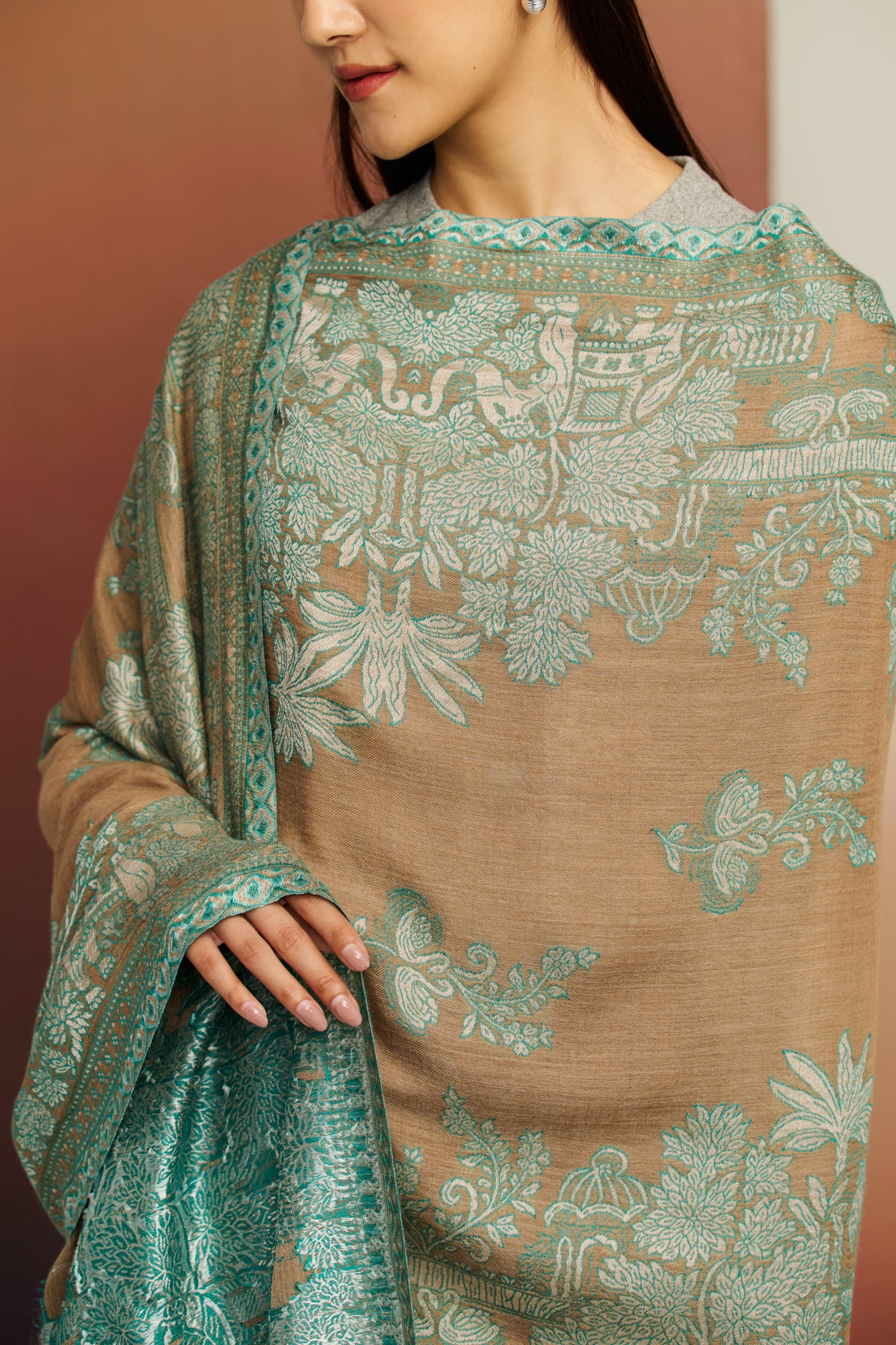 Elephant Trail - Elephant Border Stole