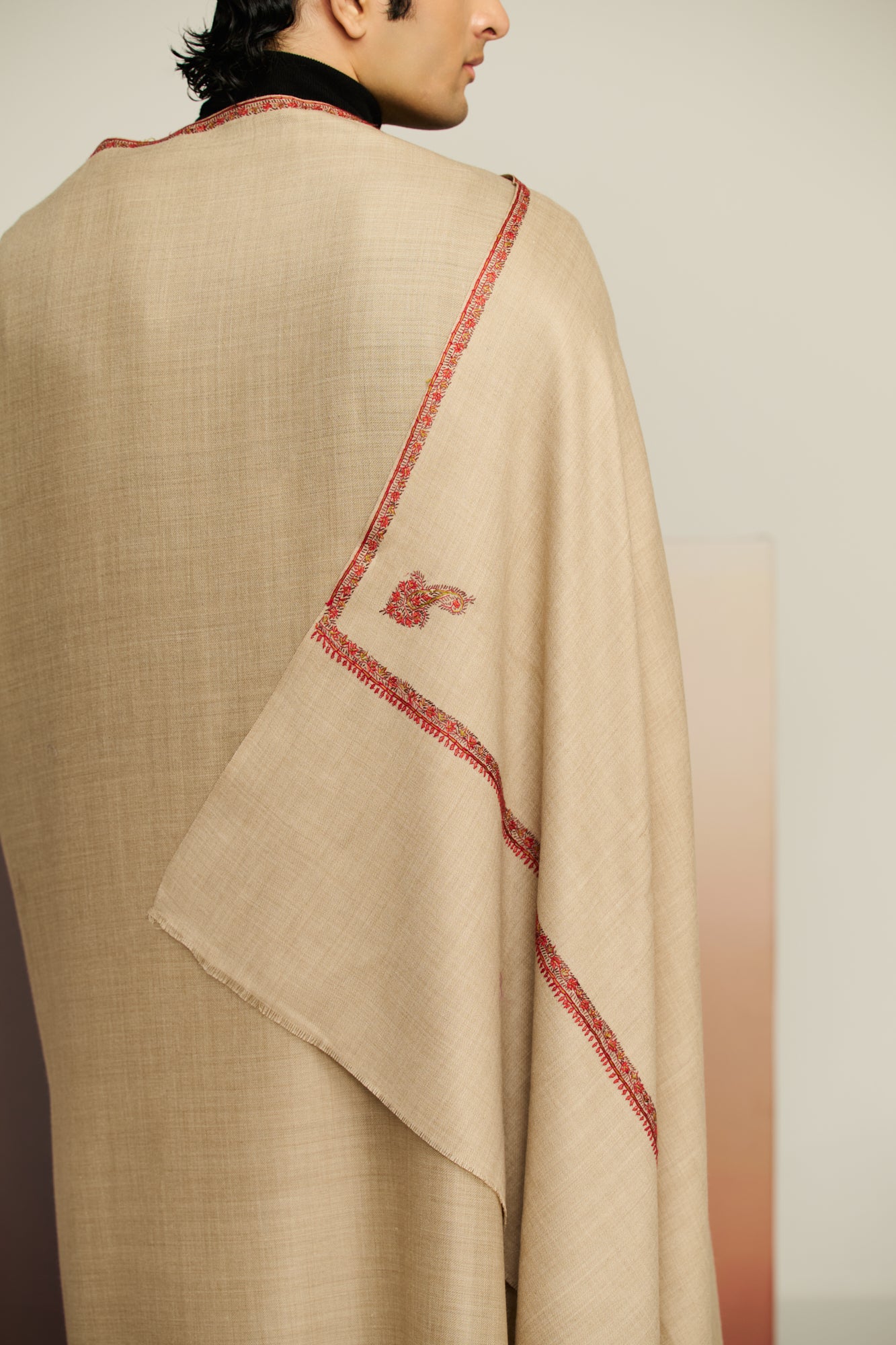 Hashi Sozi Noir - Sozni Embroidered Shawl