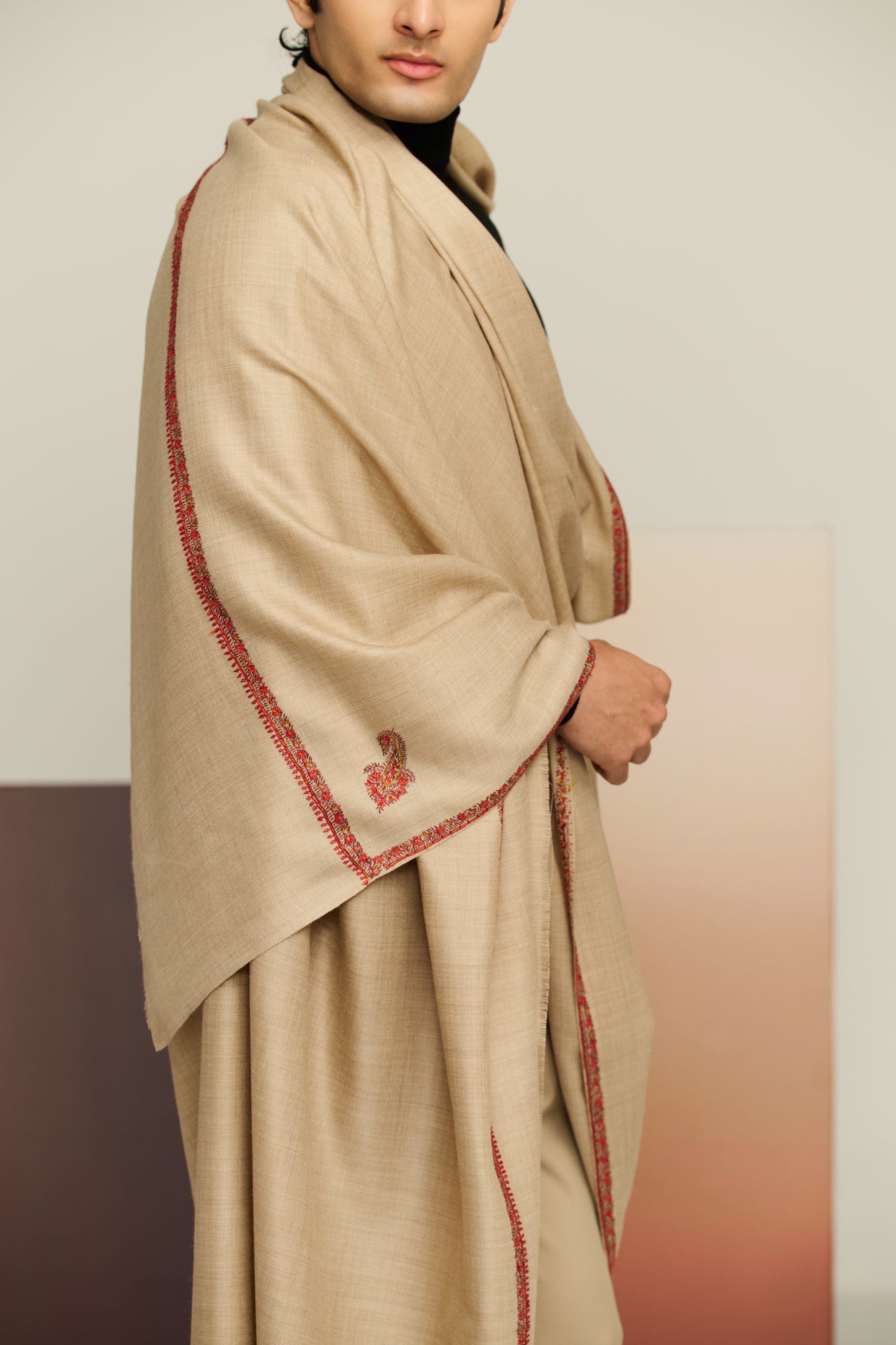 Hashi Sozi Noir - Sozni Embroidered Shawl