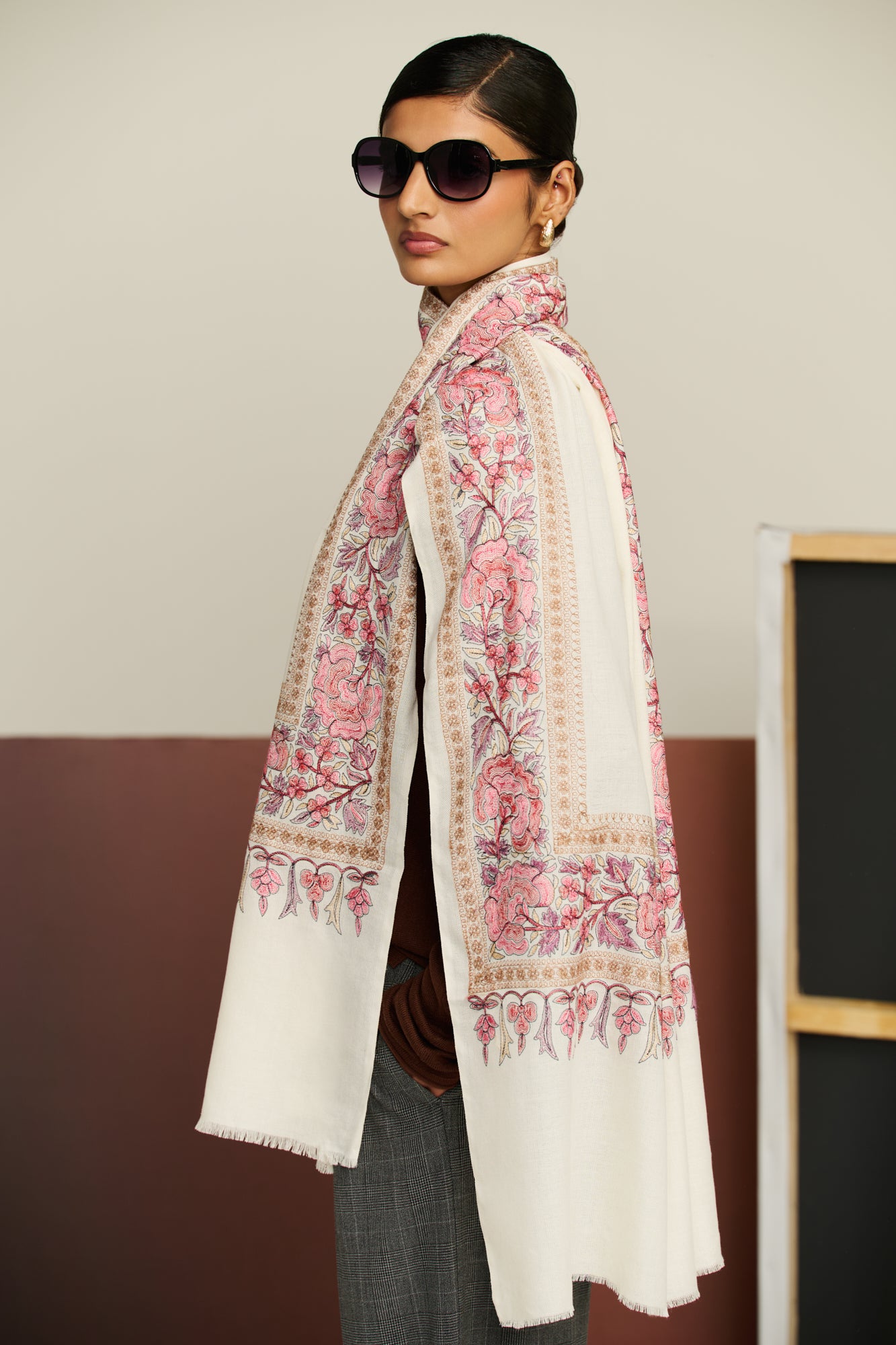 Ari Edge - Ari Border Stole